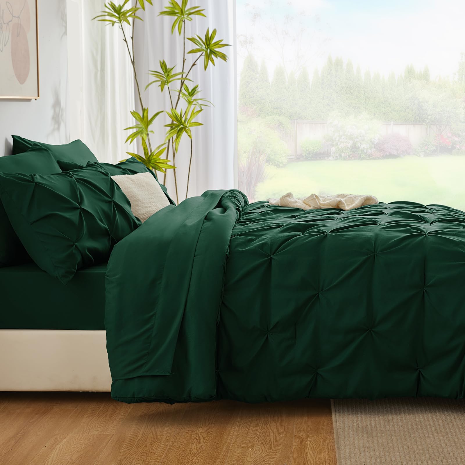Easy-care sheets and pillowcases from CozyLux set