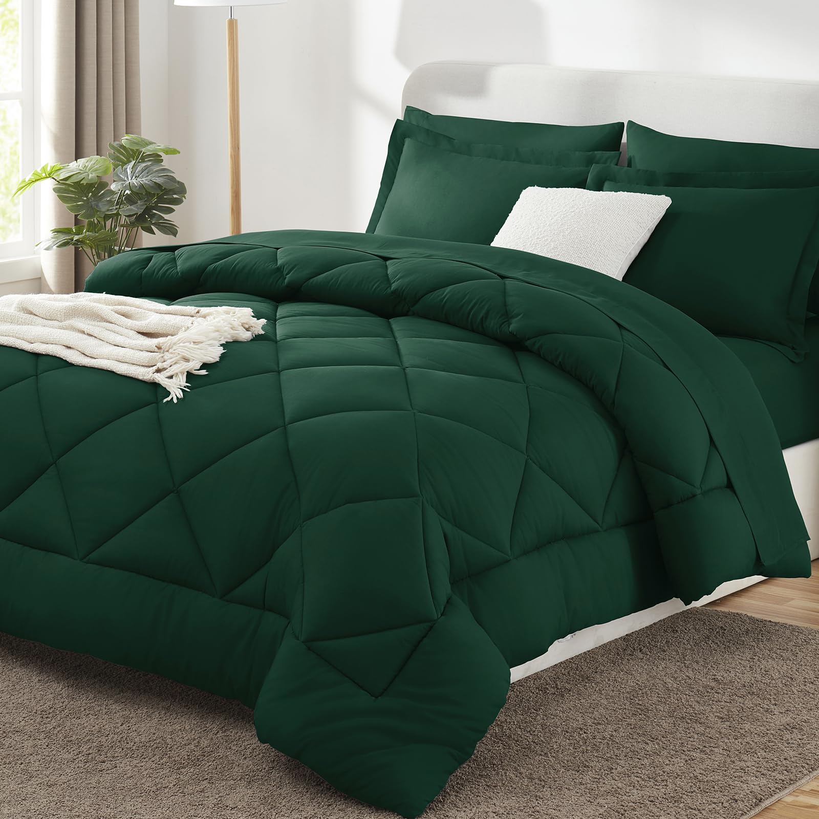 CozyLux emerald-green king-size comforter set for all-season styling