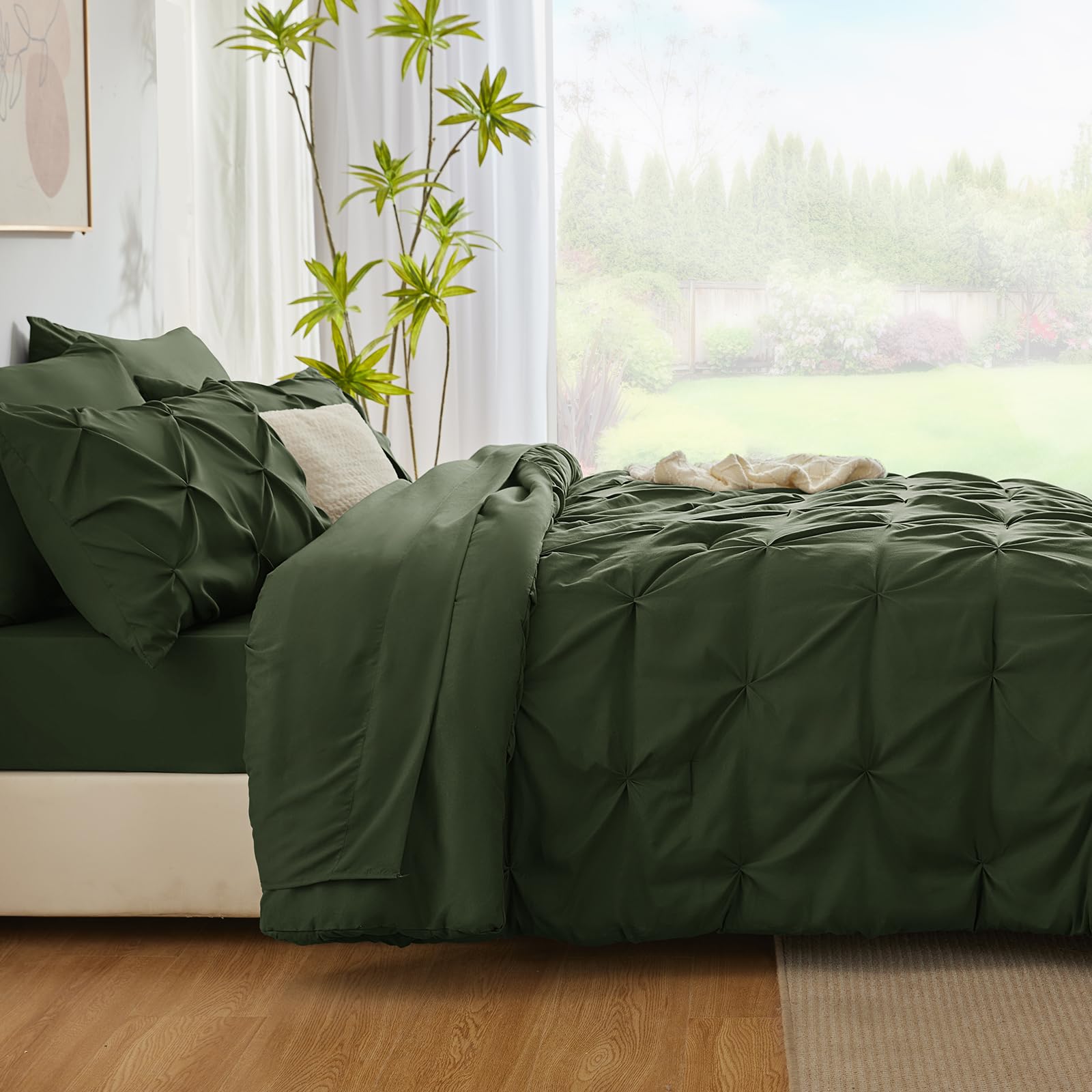 CozyLux machine-washable bedding saves time while staying soft.
