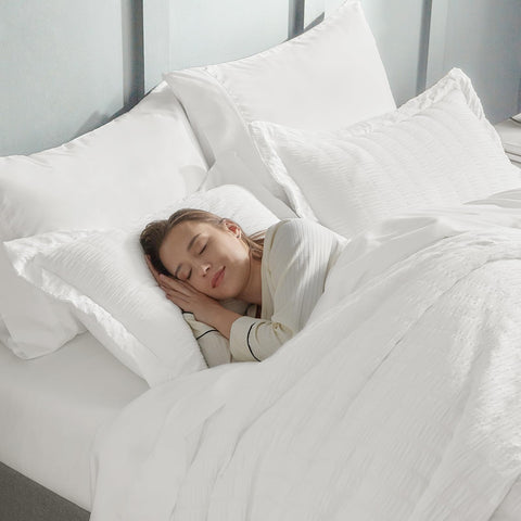 CozyLux machine washable bedding image conveys easy care and quick refresh