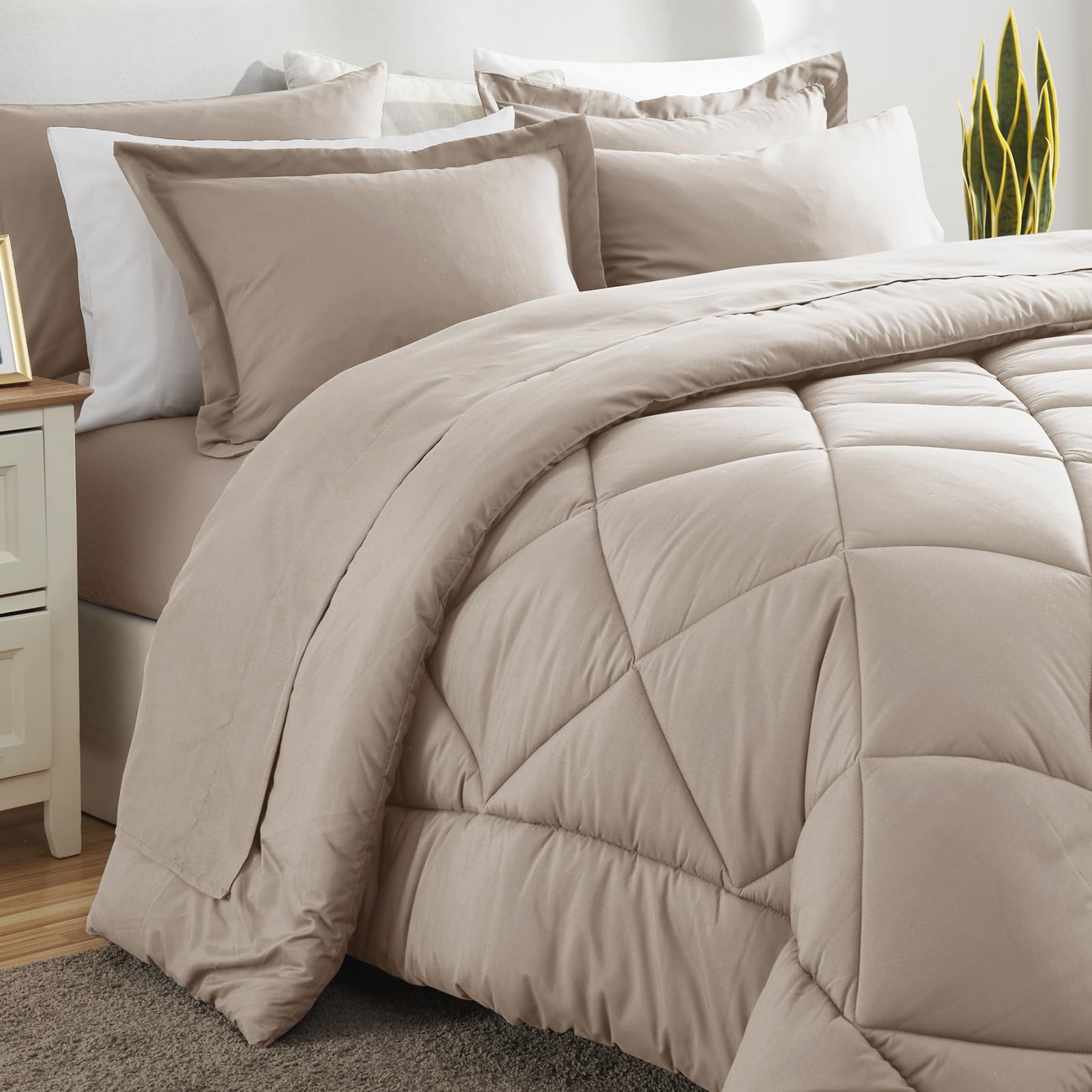 CozyLux bed-in-a-bag layout showcasing all seven pieces