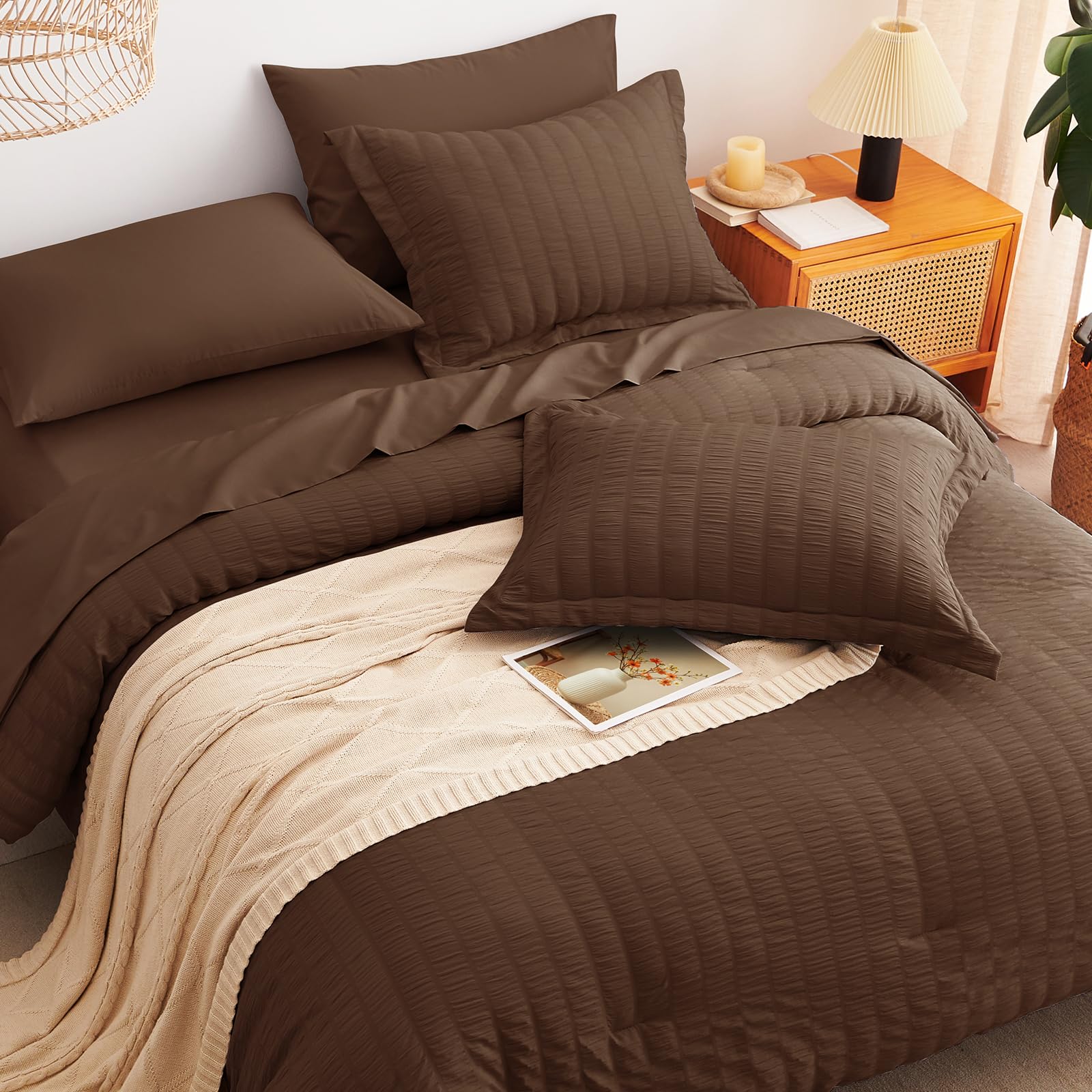 CozyLux fitted sheet 60x80 with a deep pocket stays in place