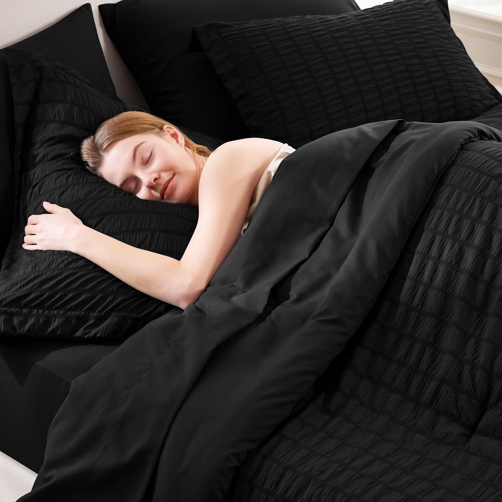 CozyLux queen fitted sheet with a deep pocket fits mattresses securely.