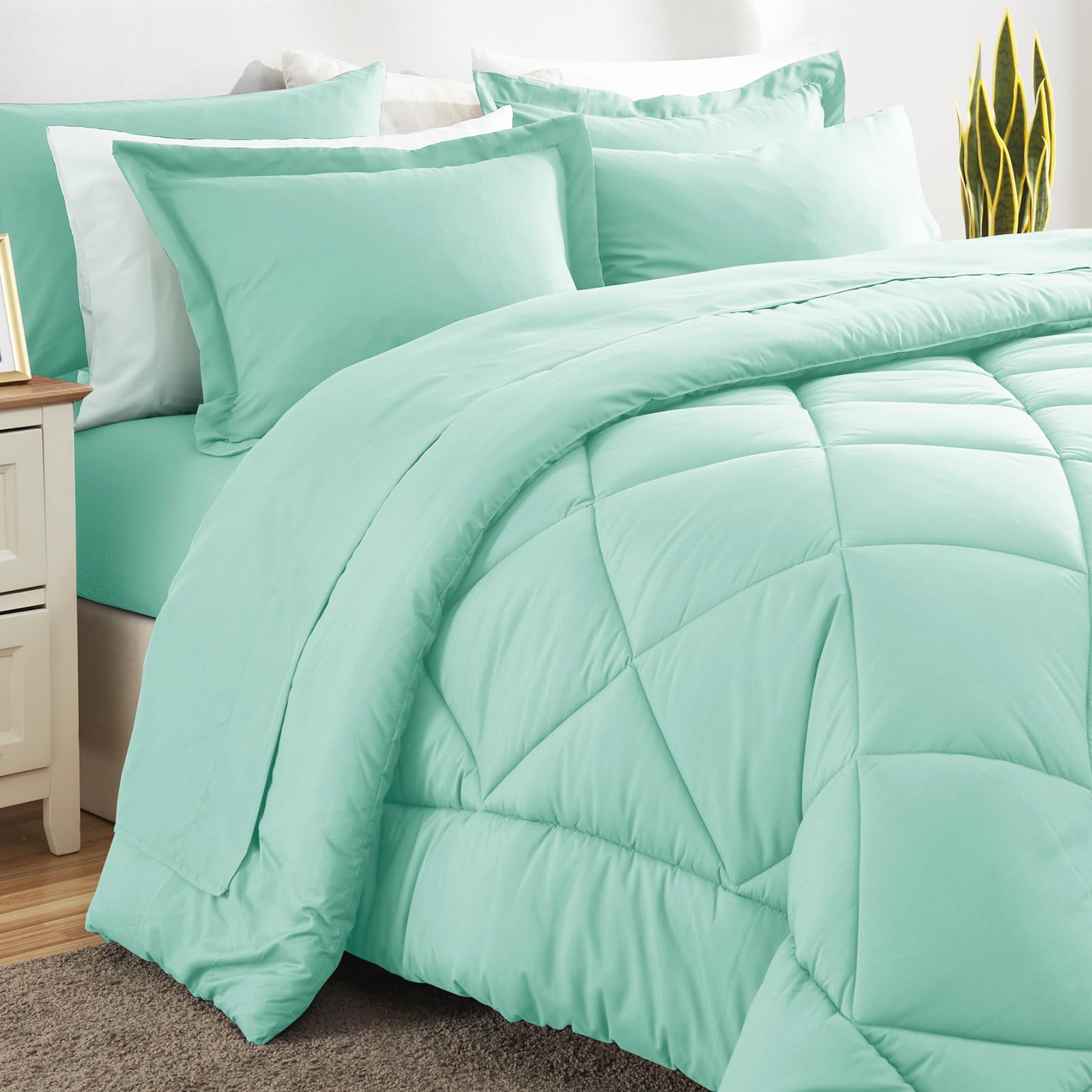 Two pillowcases 20x30 inches accompany CozyLux bedding set.