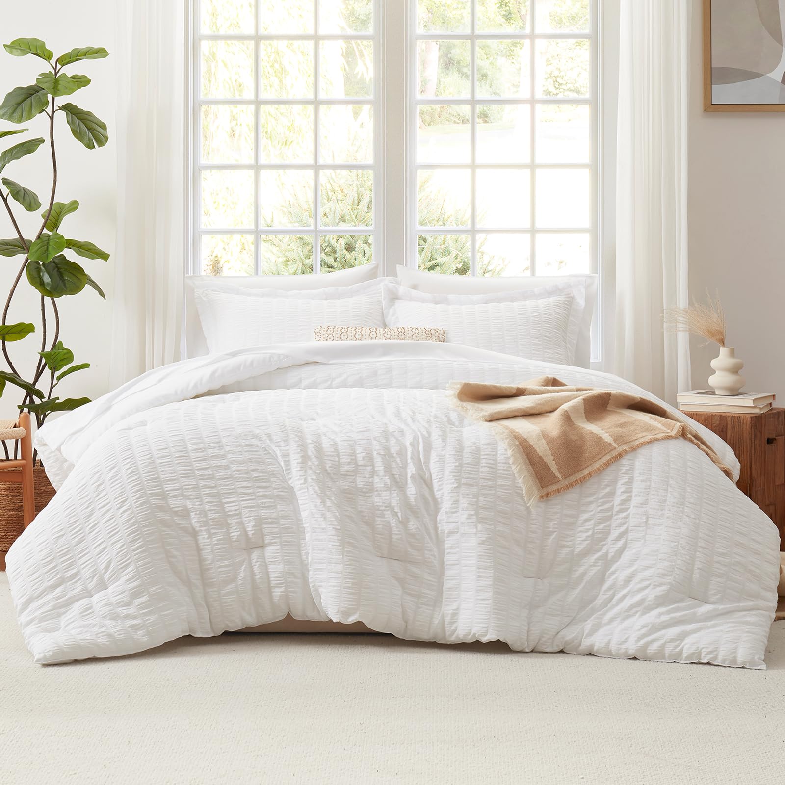 CozyLux Queen Seersucker Flat Sheet shows smooth feel and generous size