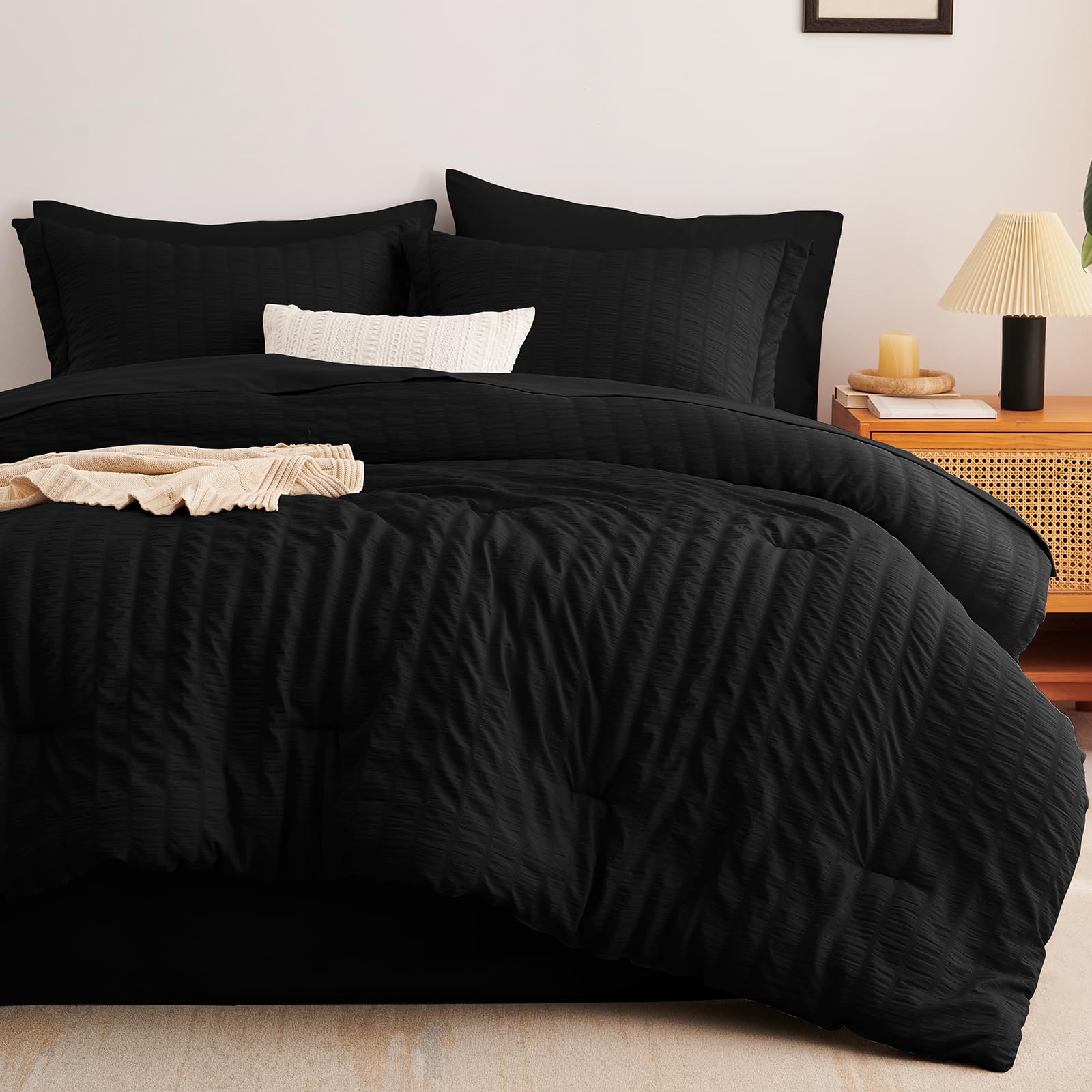 CozyLux queen bed-in-a-bag stitching for durable, long-lasting use.