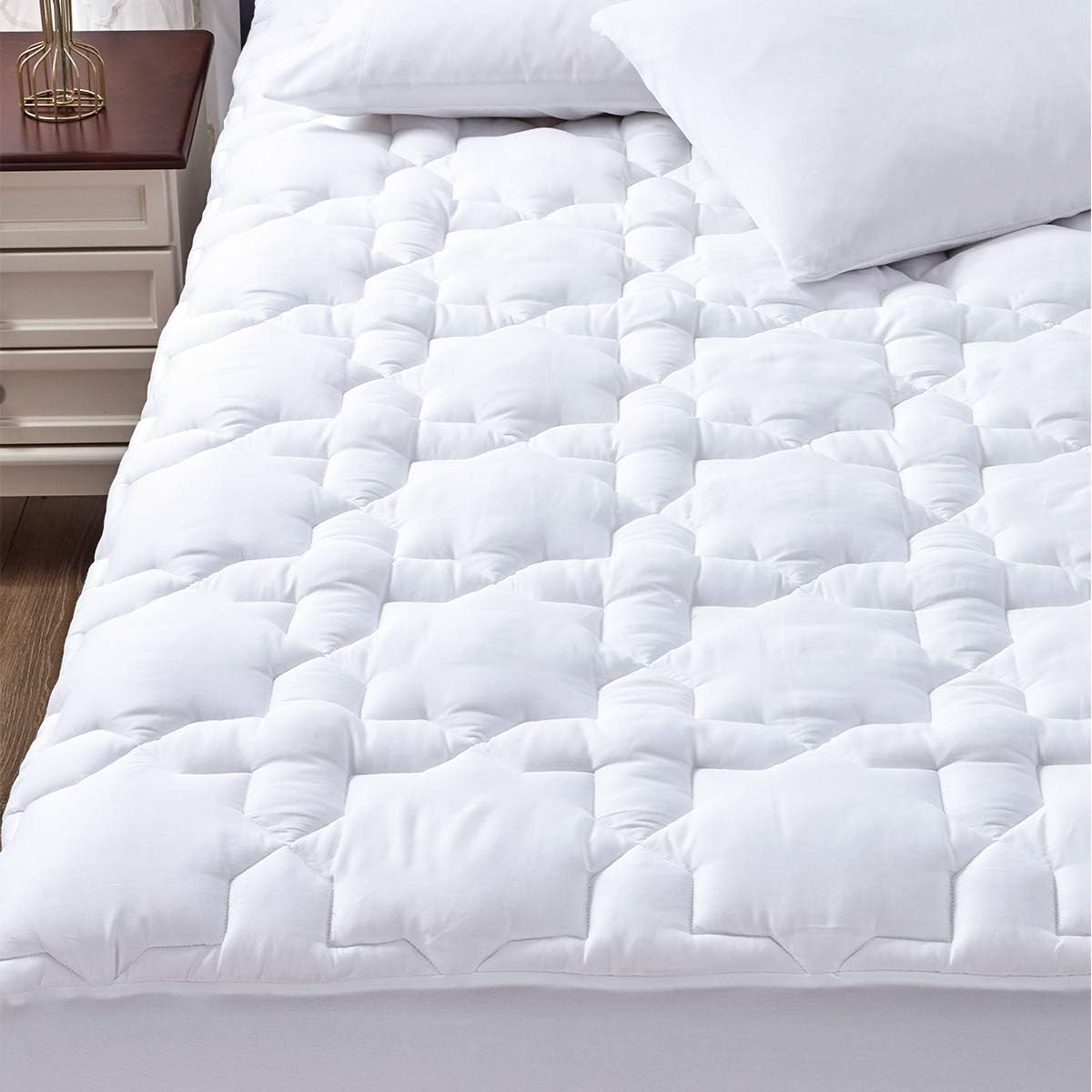 CozyLux twin mattress pad cotton-shell close up, breathable comfort for warm nights
