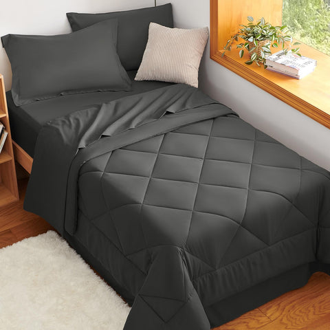 Cozylux flat sheet arrangement shows complete bed-in-a-bag in one set