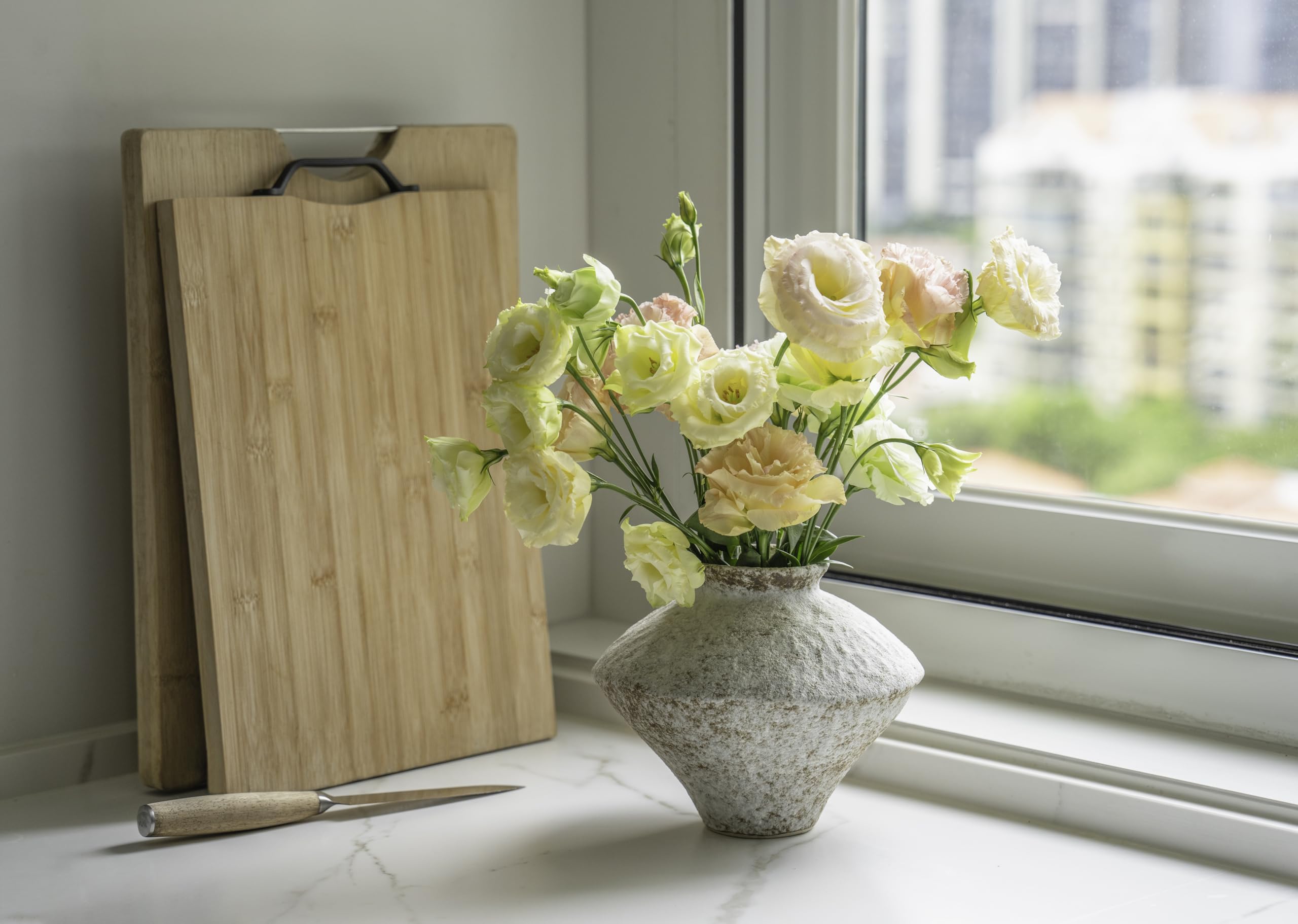 CozyWel 6-1 inch height and 7-9 inch width ensure balanced tabletop presence.