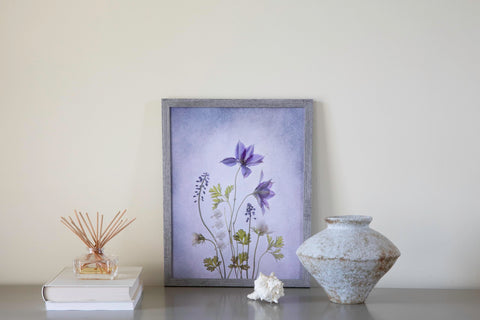 CozyWel versatile vase supports fresh or dried florals with natural charm.