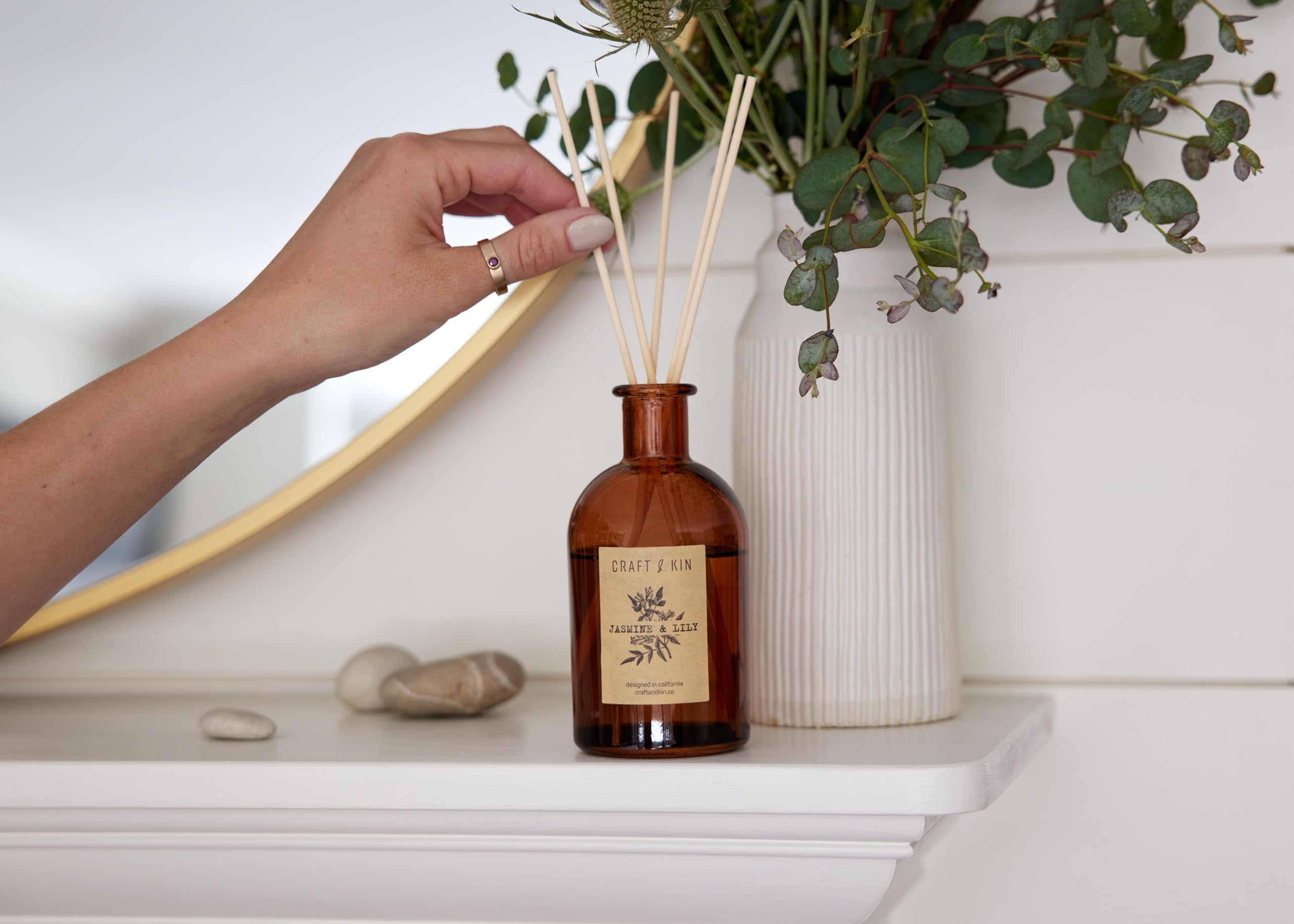Gift-ready packaging suitable for housewarmings and celebrations