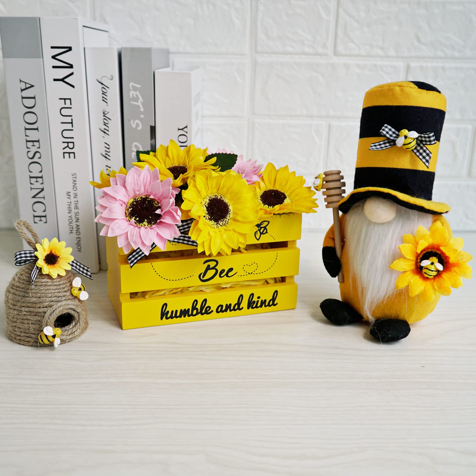 CRCZK honey dipper complements bee decor while keeping a whimsical touch