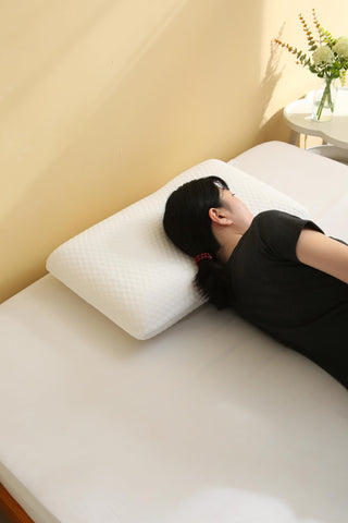 CSDLF white standard memory-foam pillow fits standard cases