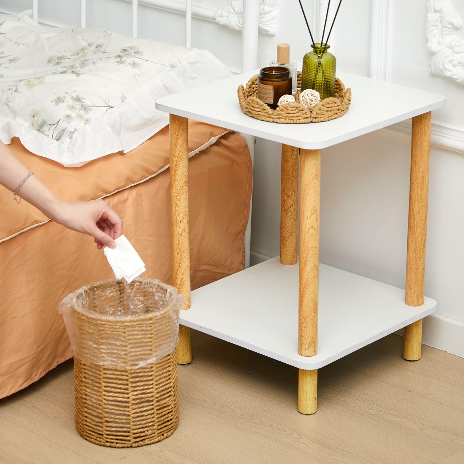 Ctosree handle close-up, sturdy grip for quick disposal.