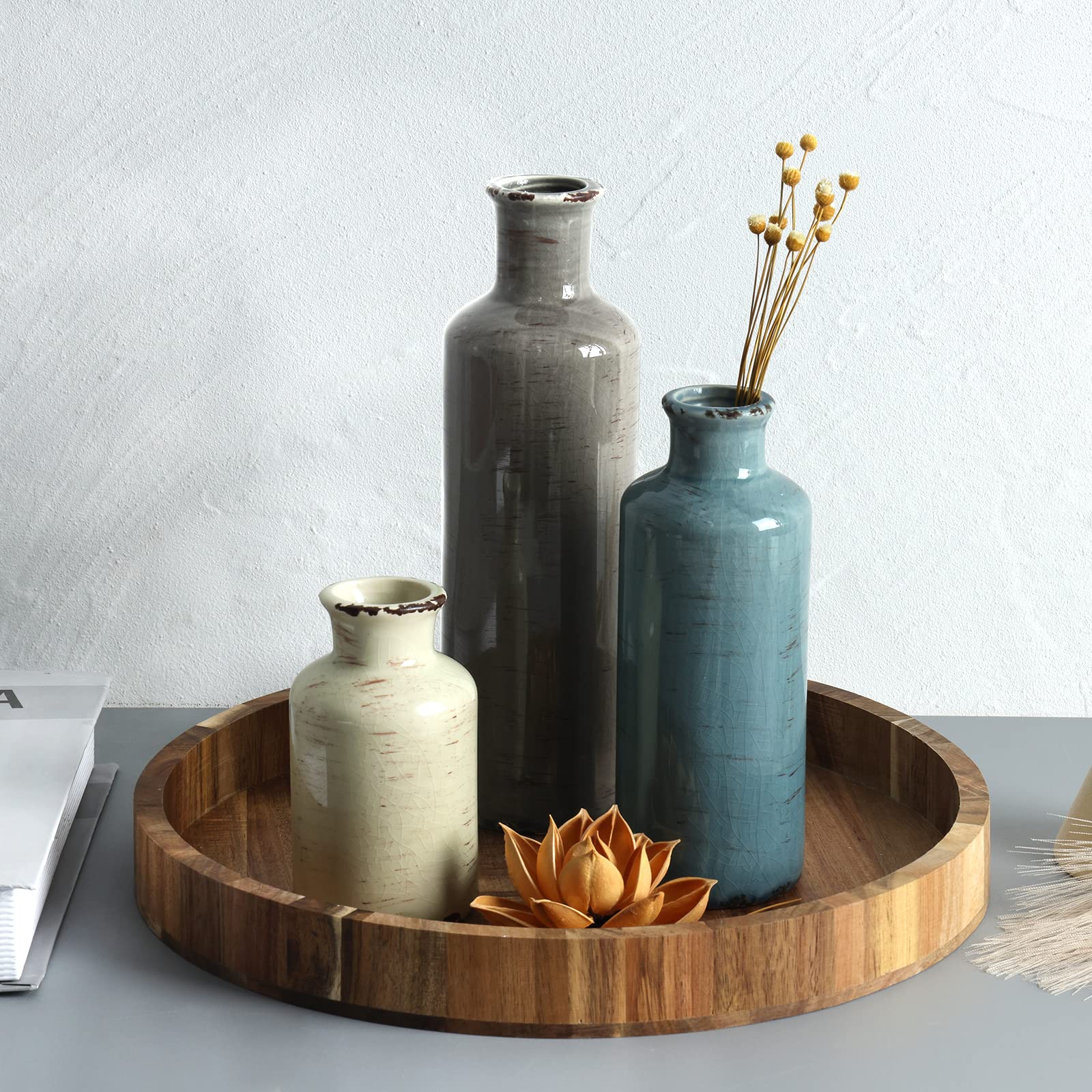 CUCUMI coastal shelf setup showcasing versatile home decor trio.