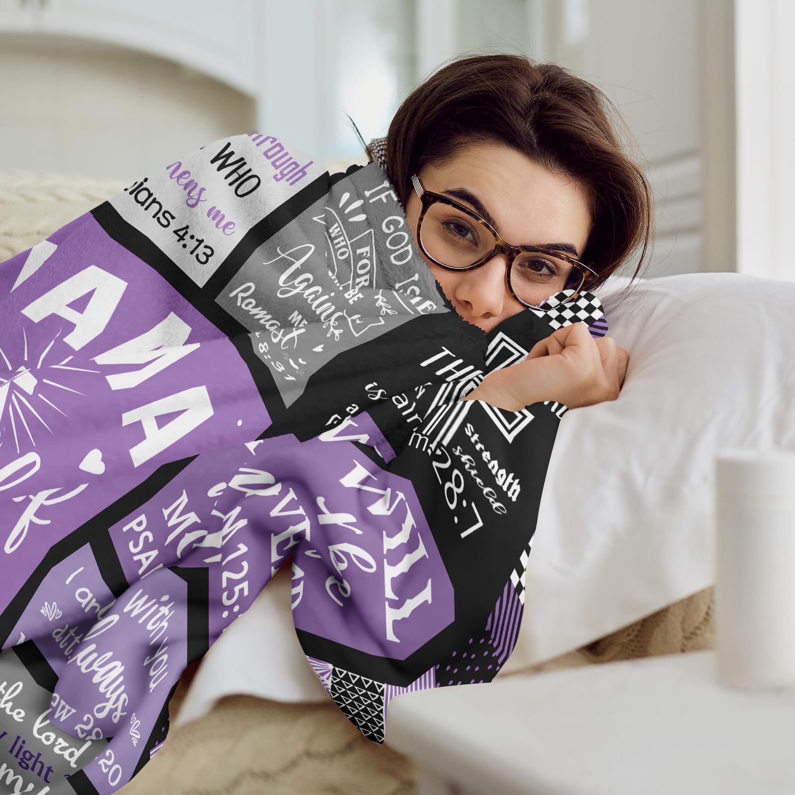 CUJUYO warm flannel blanket texture emphasizes plush comfort