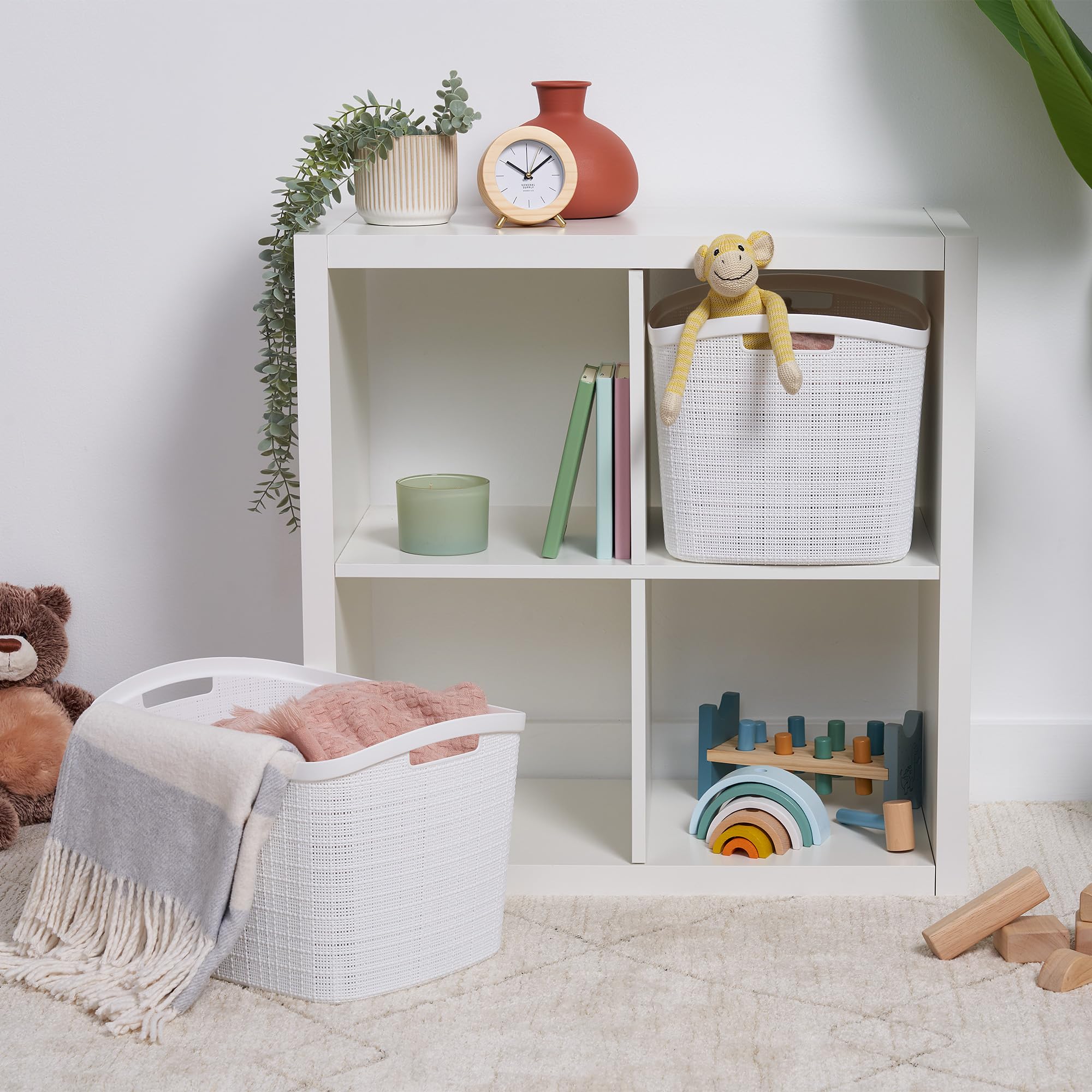 Curver office desk organizer basket white, reduces desk clutter and improves workflow.