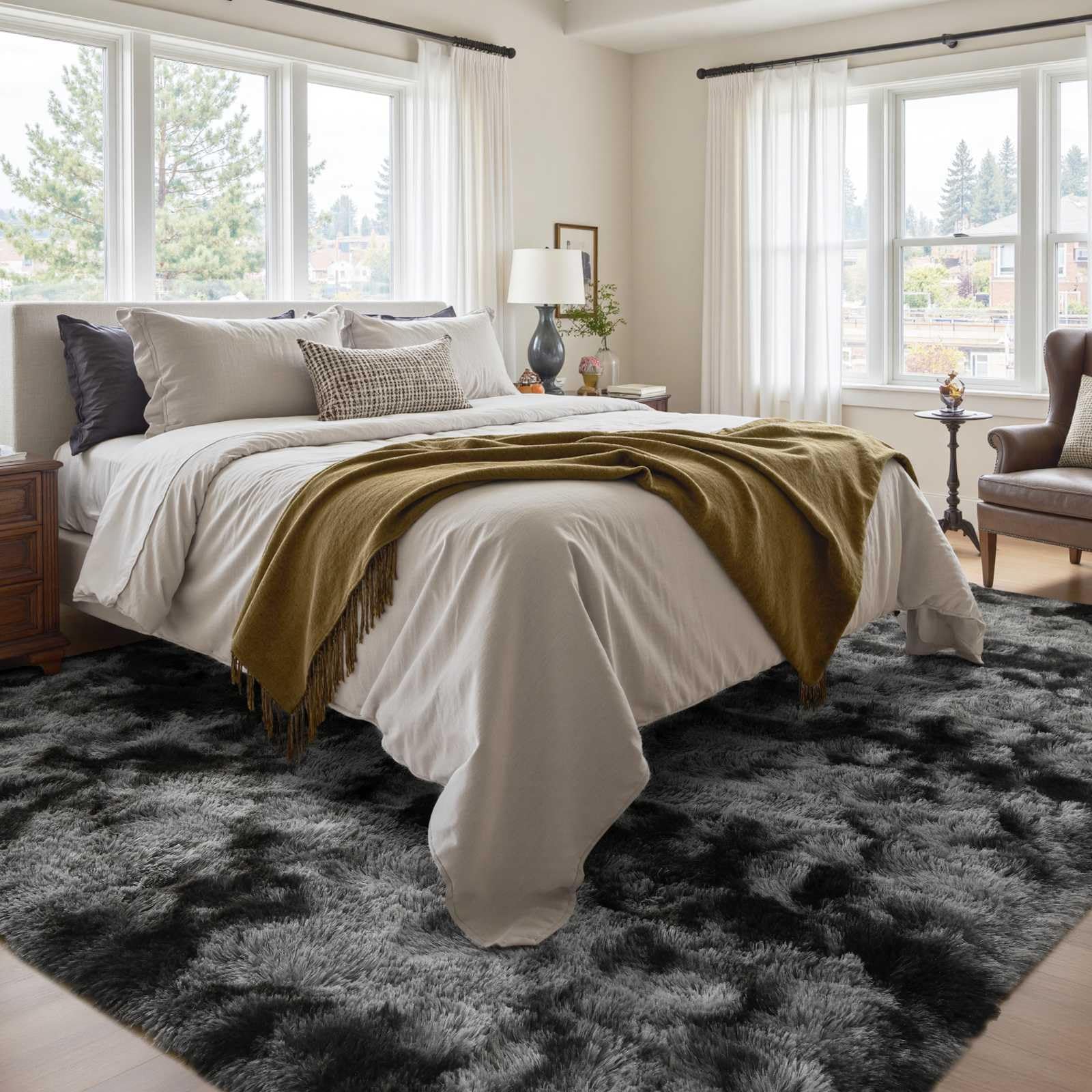 Cuzwlovita ultra-soft shag pile close-up highlights plush comfort underfoot.