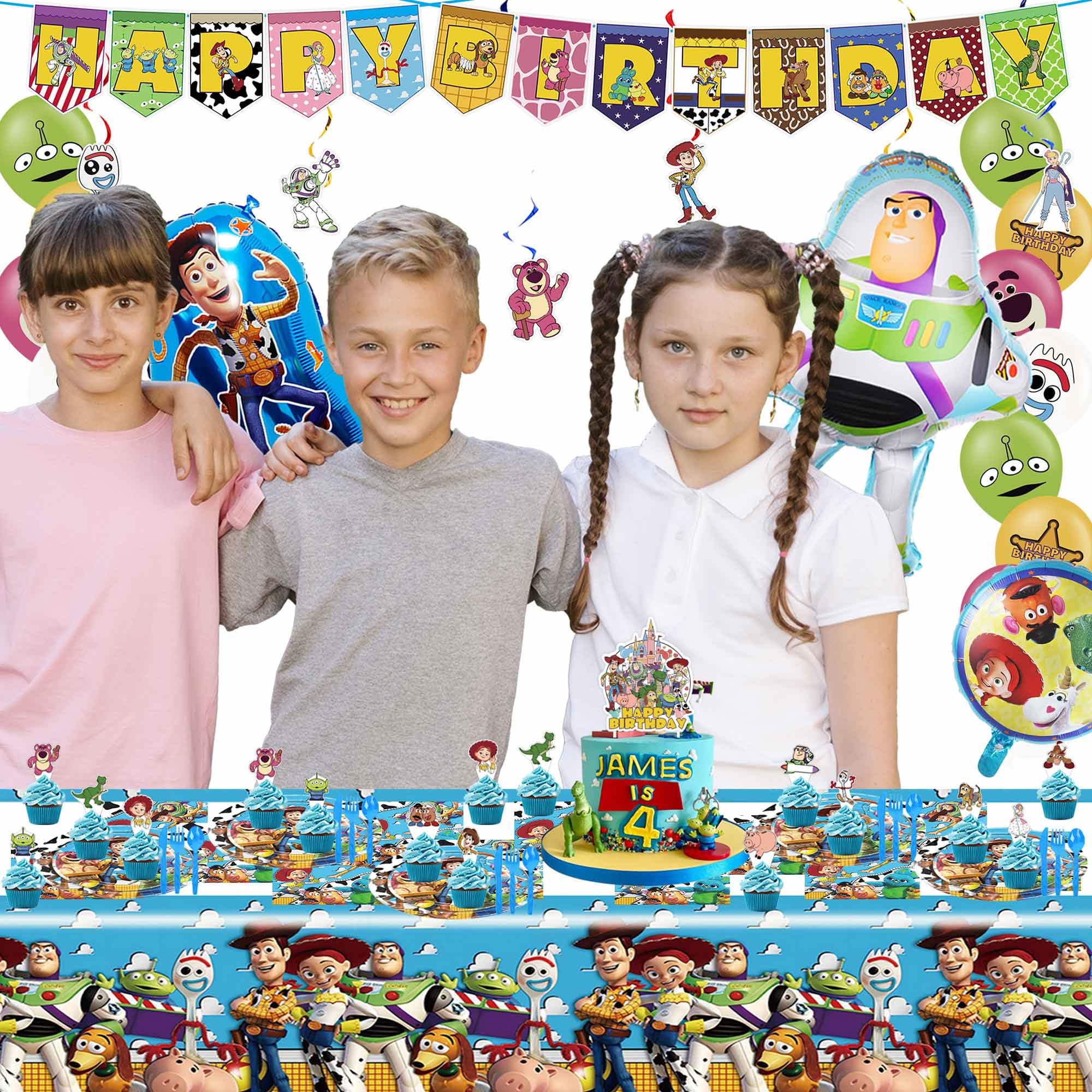 CVCXFParty balloon set elevates the party atmosphere with latex and foil.