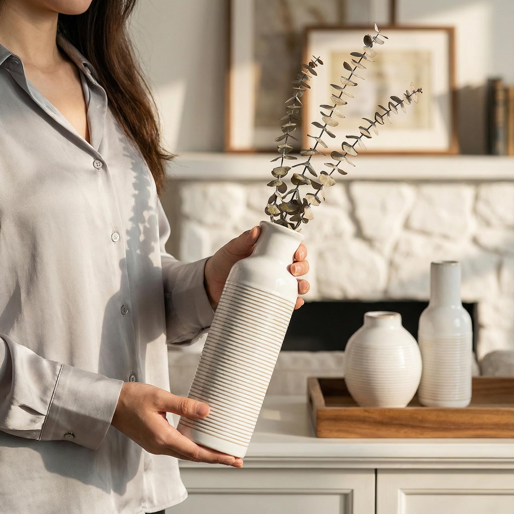 CWFutwell Rustic Farmhouse vase with weathered glaze detail adds vintage charm