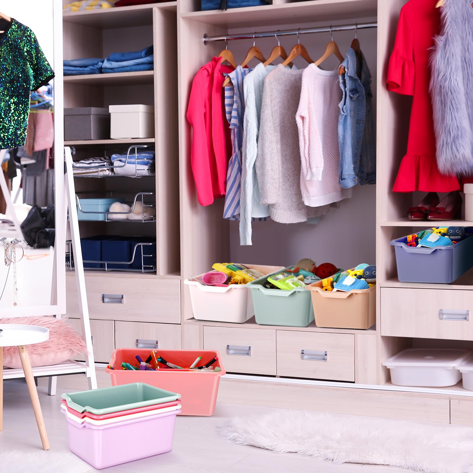 Dandat book bin with smooth handles for easy carrying and cleanup.