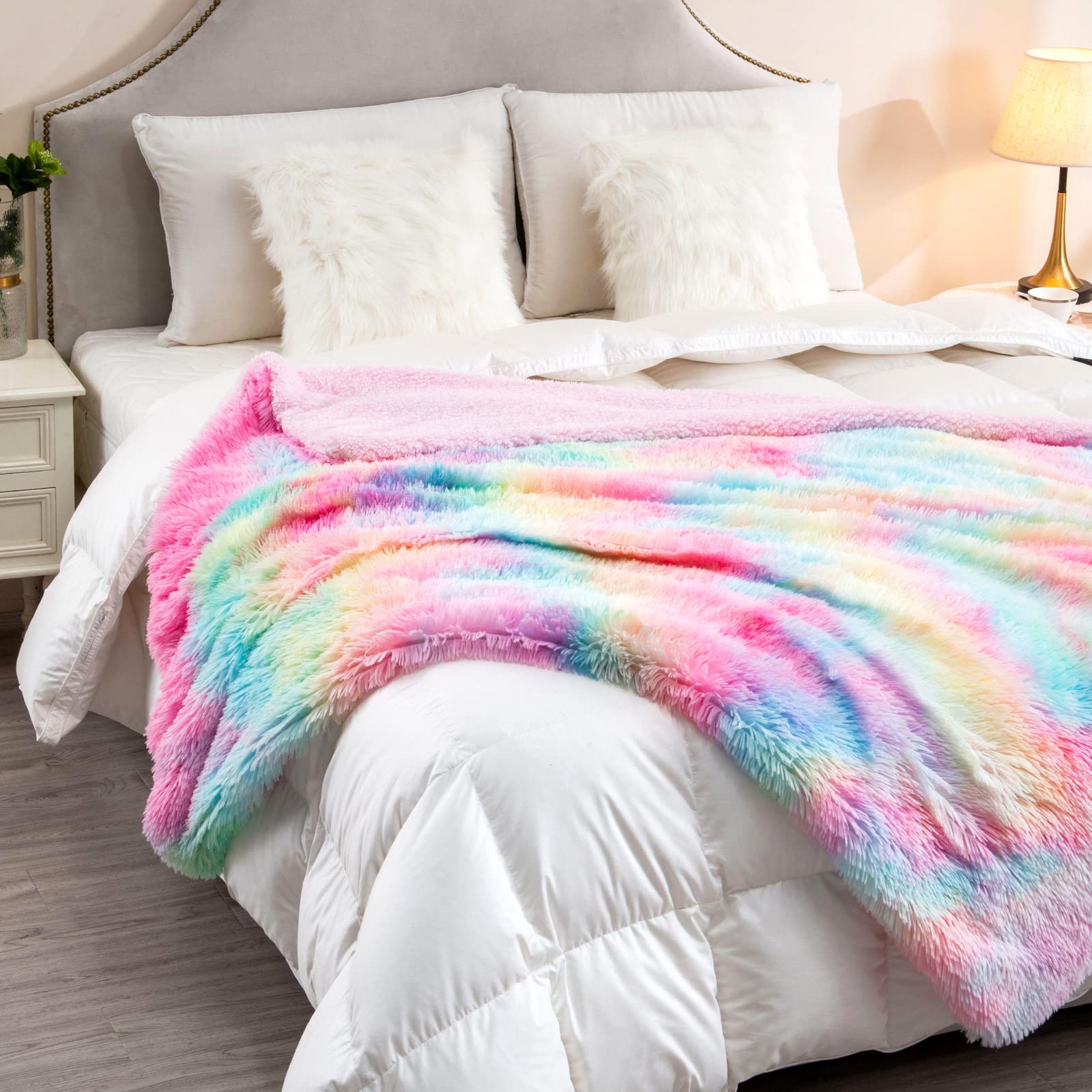 Double-sided softness shown for two cozy experiences.