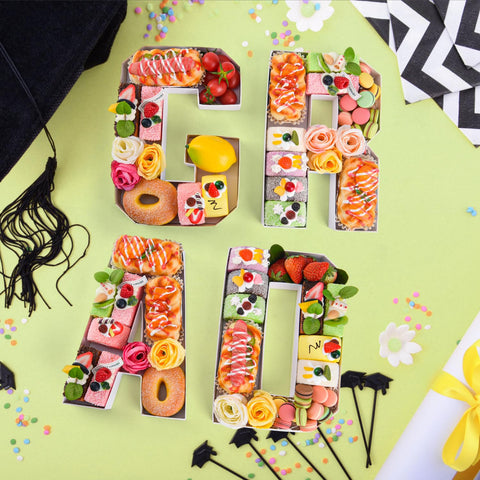 Datyiiha Grad set charcuterie box displays cupcakes neatly