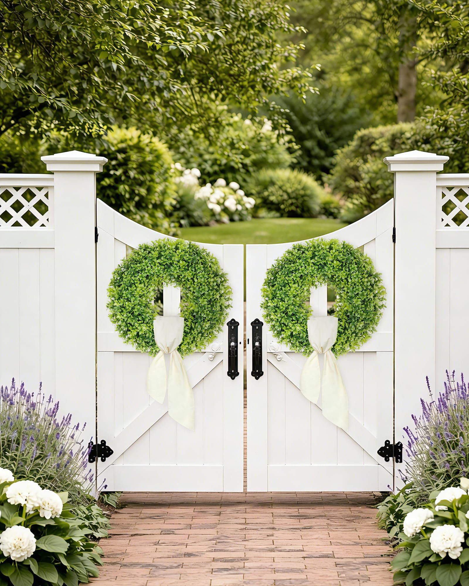 DDHS Boxwood Wreath with UV-resistant gradient greens that won't fade.