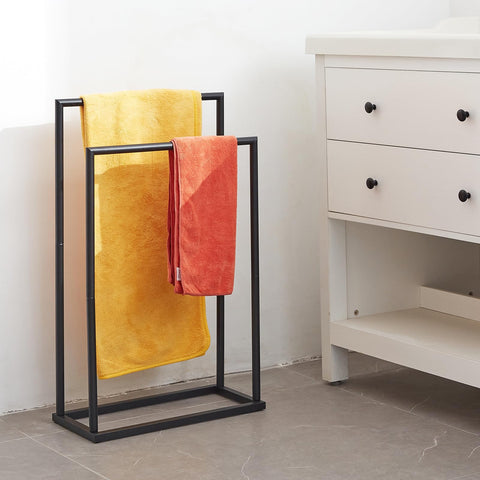 DECLUTTR outdoor-friendly rack suits poolside or patio towel drying.