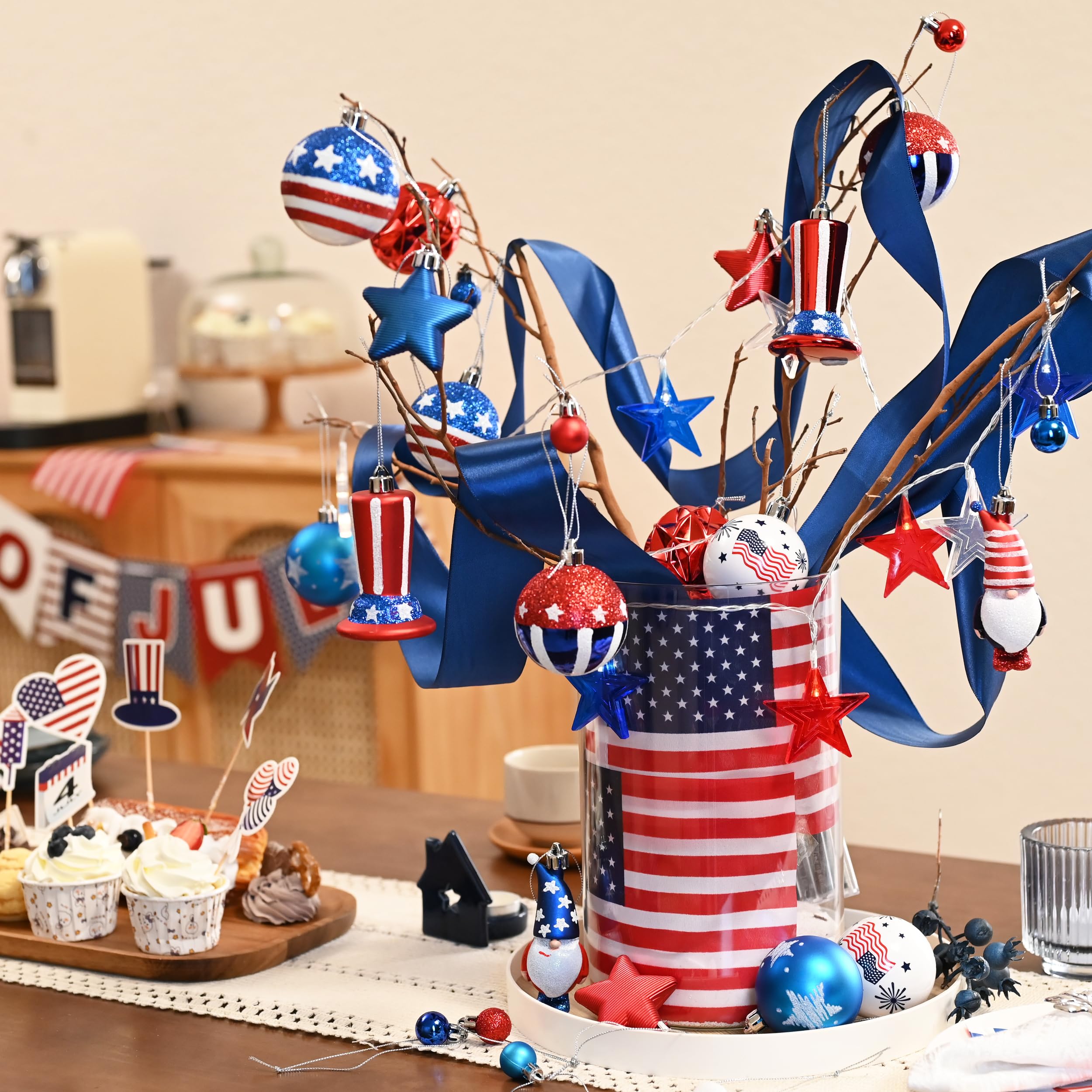 Decor by Hannah crackle-finish ornament adds vintage texture to patriotic décor.