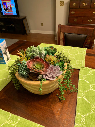 DECOROUS mantle display uses lifelike succulents without maintenance