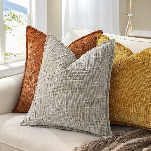 decorUhome chenille pillow cover 20x20 rust soft texture enhances comfort.