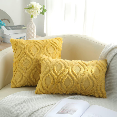 decorUhome farmhouse neutral style elevates living room decor.