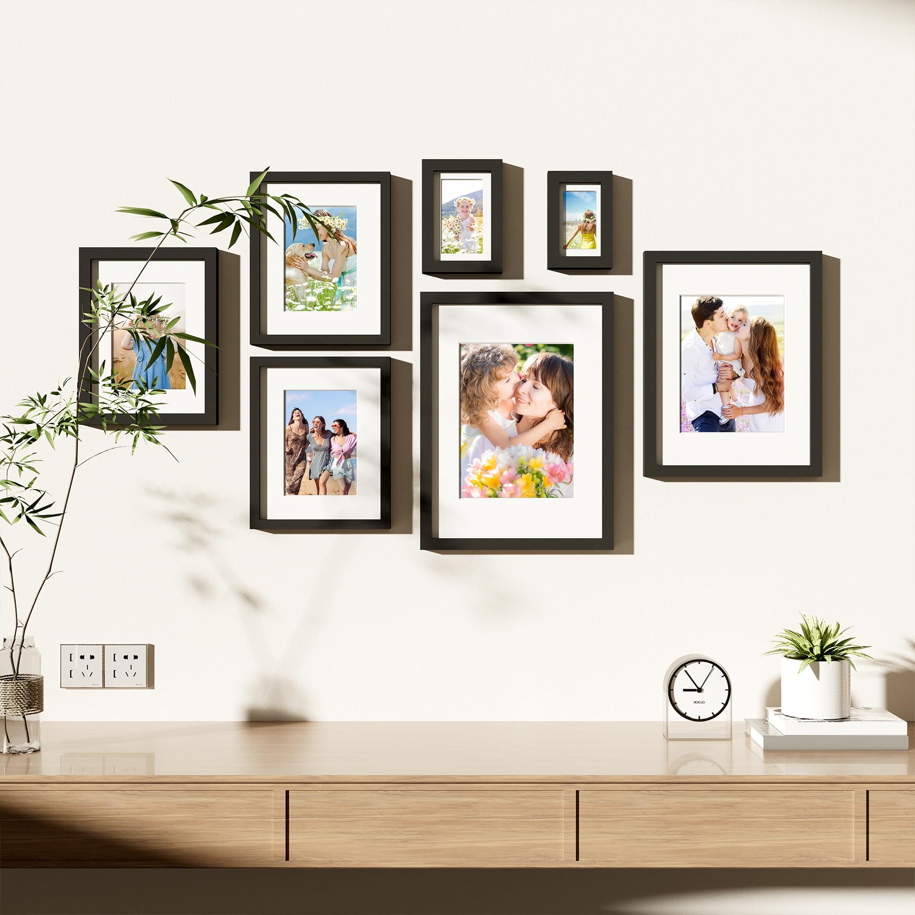 decorUhome frame with easy-open design for quick photo swaps.