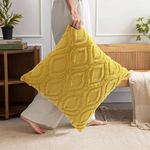 decorUhome machine-wash cold care keeps colors bright.