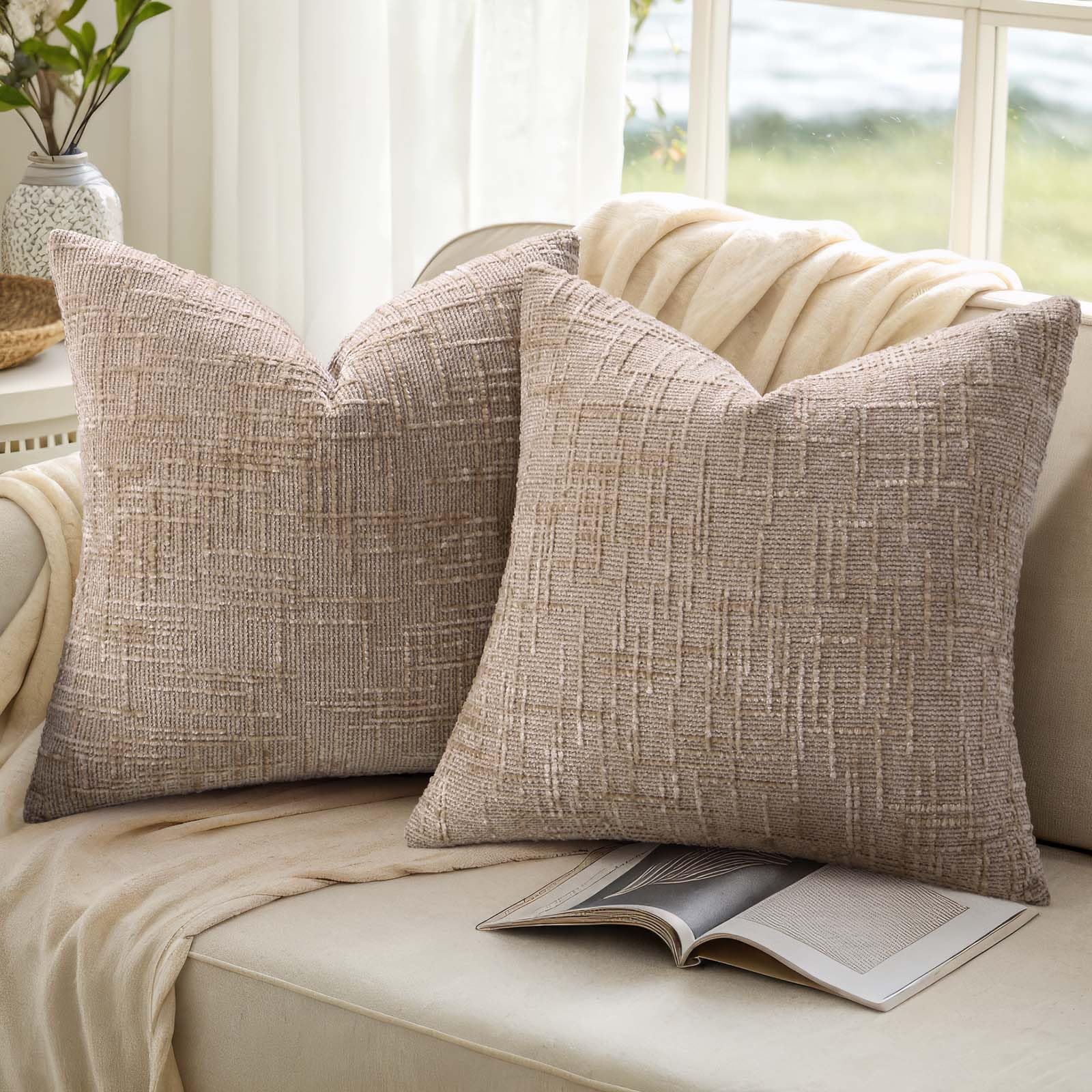 decorUhome machine-washable cover for easy care