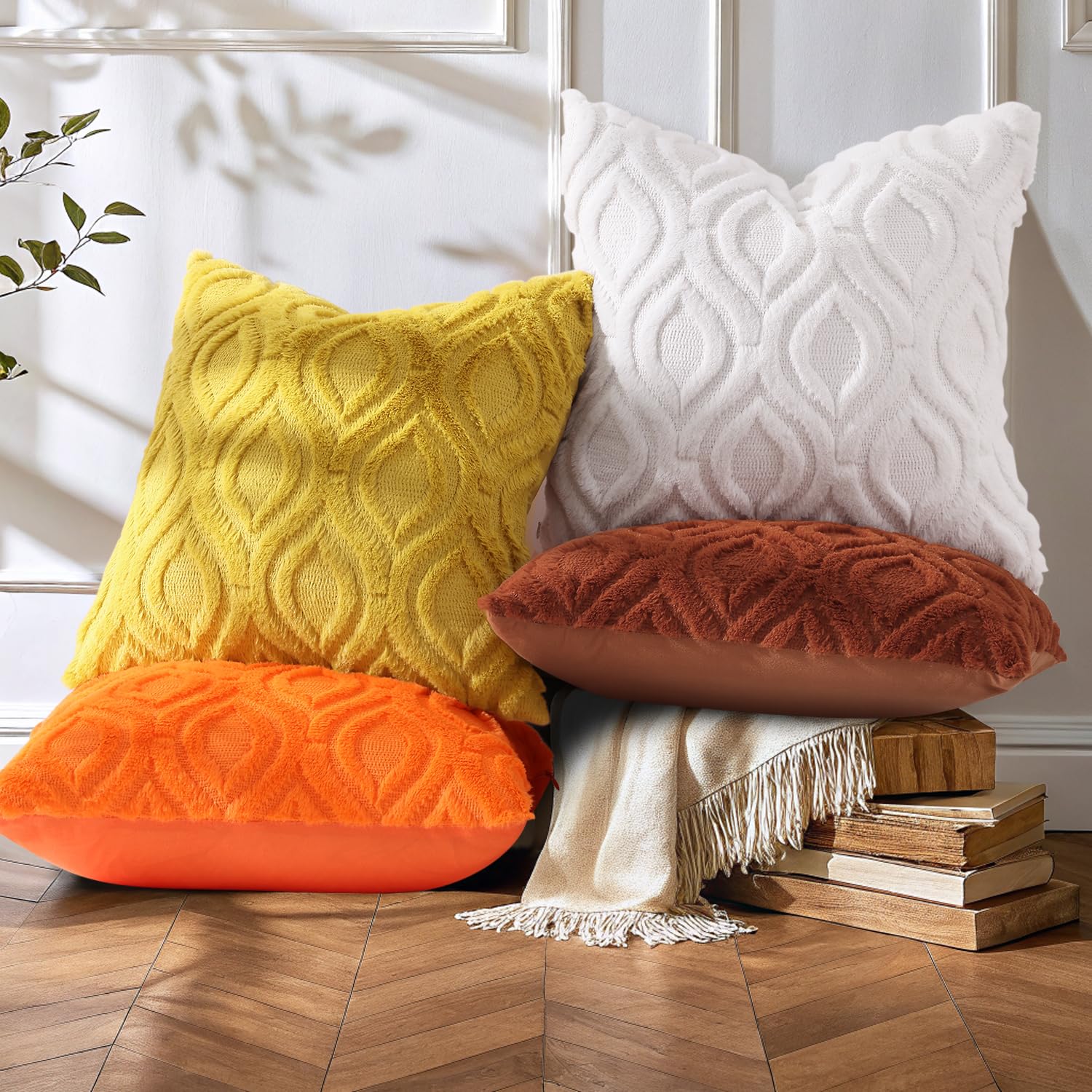 decorUhome faux-wool plush outer for deluxe tactile feel on cushions.