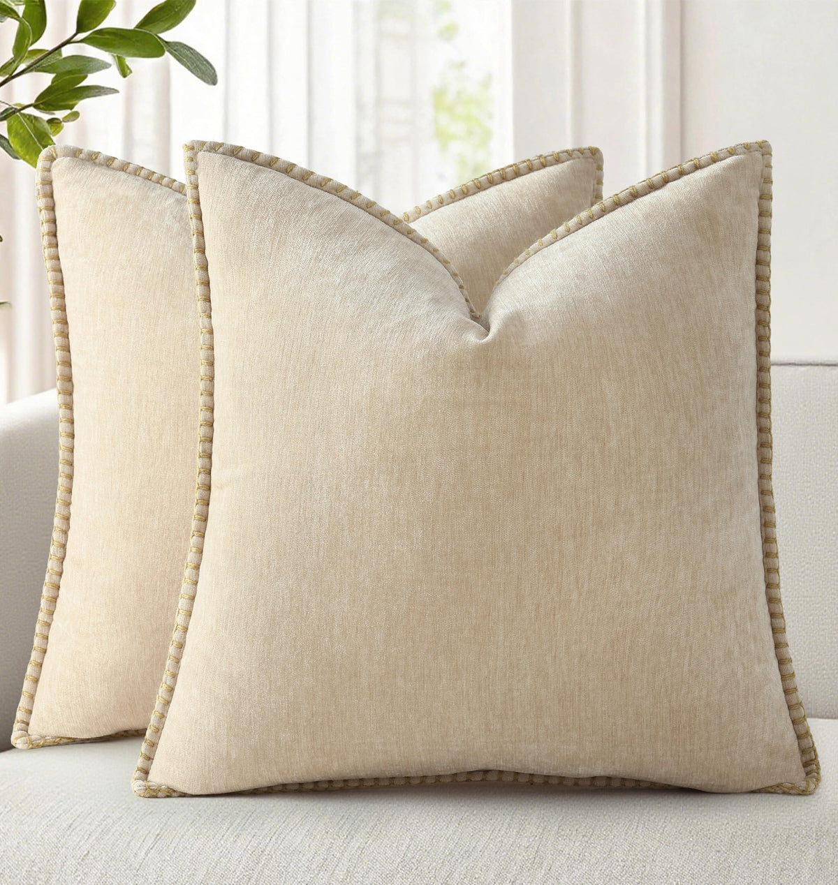 decoruhome Summer Chenille Pillow Cover Closeup highlighting plush texture