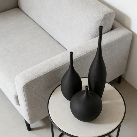 Dining table centerpiece using DecoVlog vases