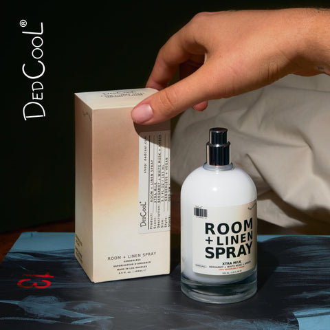 DedCool Xtra Milk travel packaging highlighting portable bottle