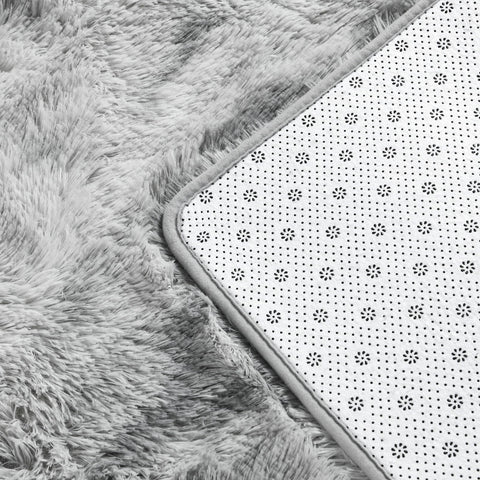 Deerhoo high-density sponge backing helps stay in place on hard floors.