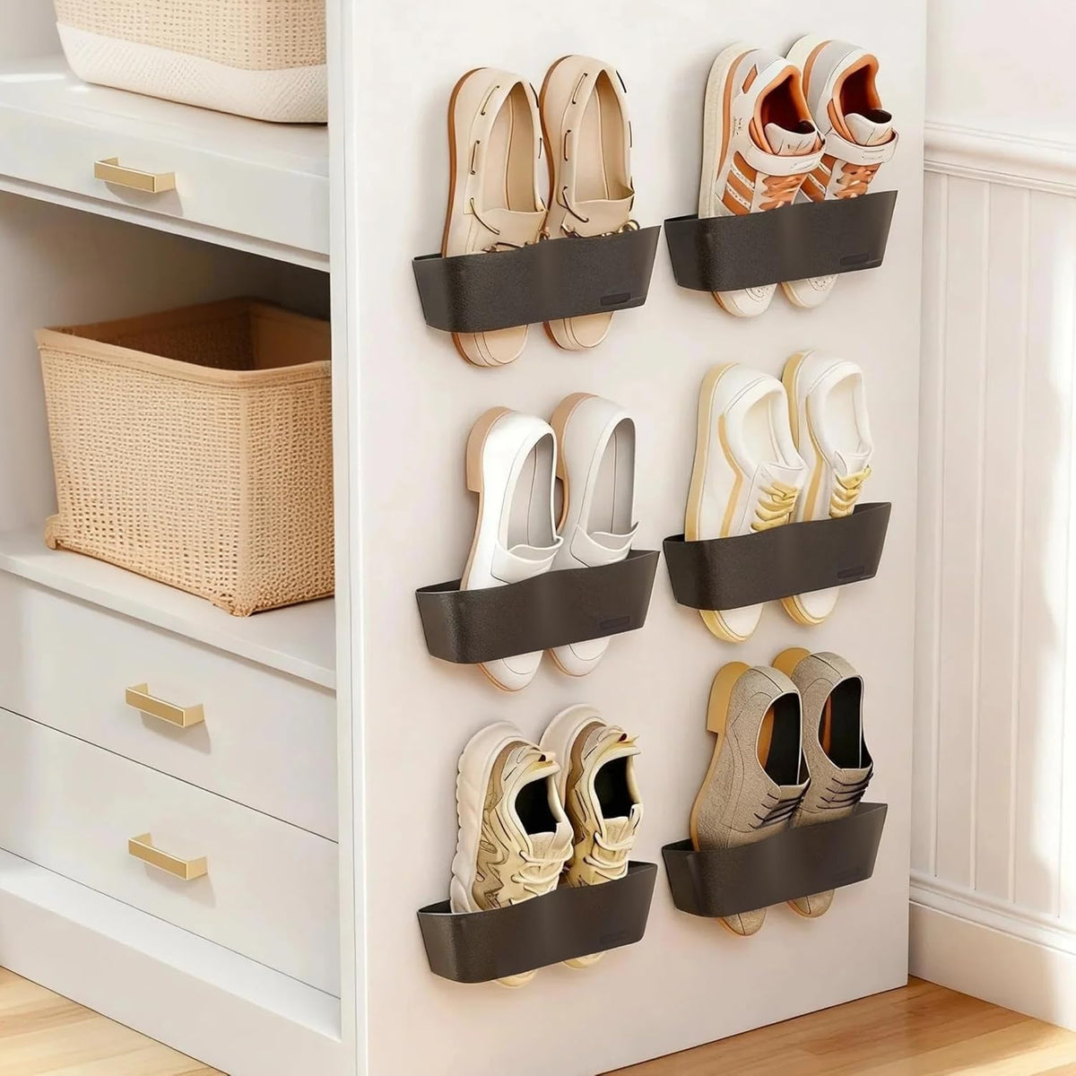 DegMongee 6-pack wall-mounted shoe rack demonstrates compact, space-saving footwear organization.