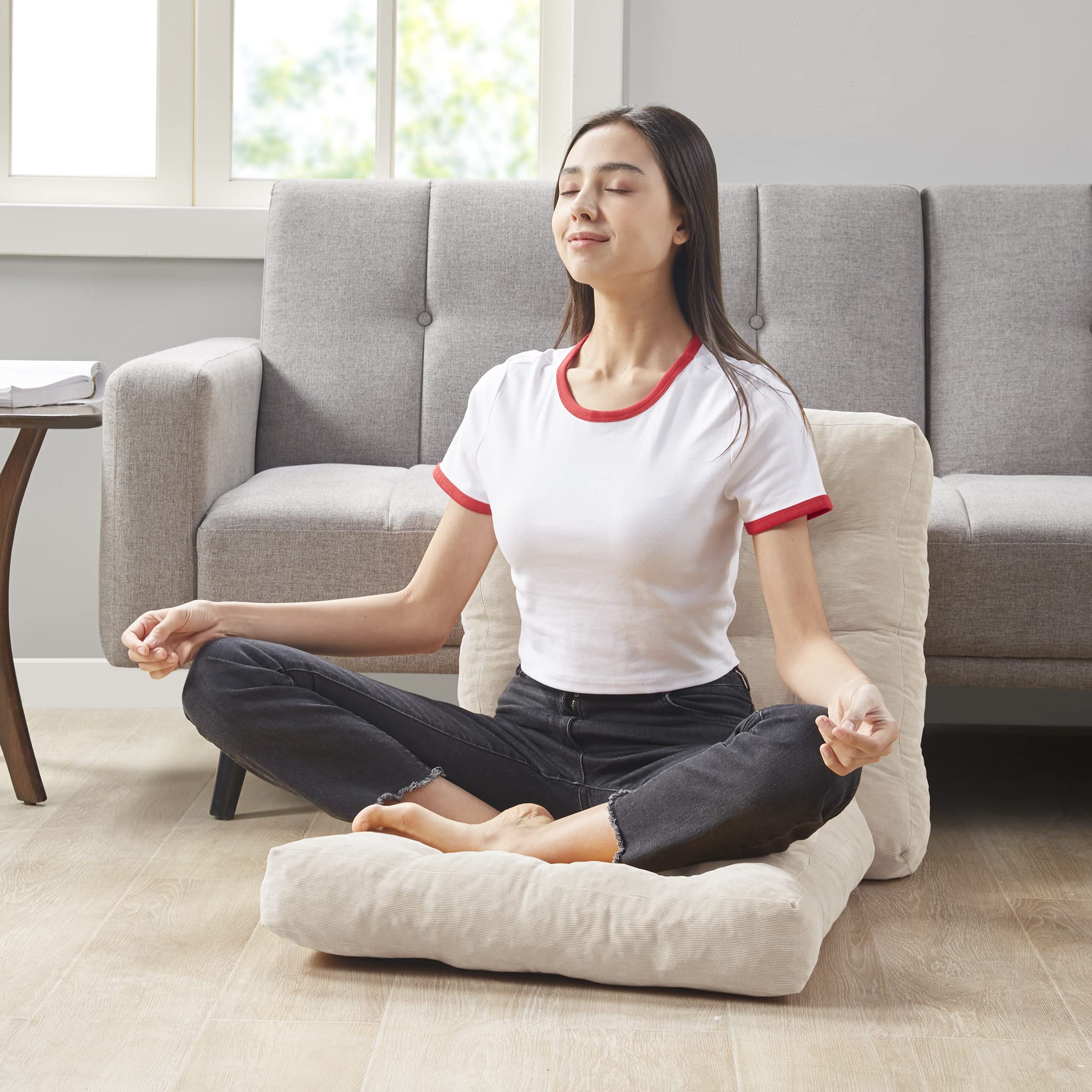Degrees of Comfort pillow emphasizes nine-stitch construction preventing deformation and maintains form.