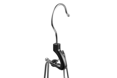 DEILSY heavy-duty plastic hangers resist wear and maintain neatness.