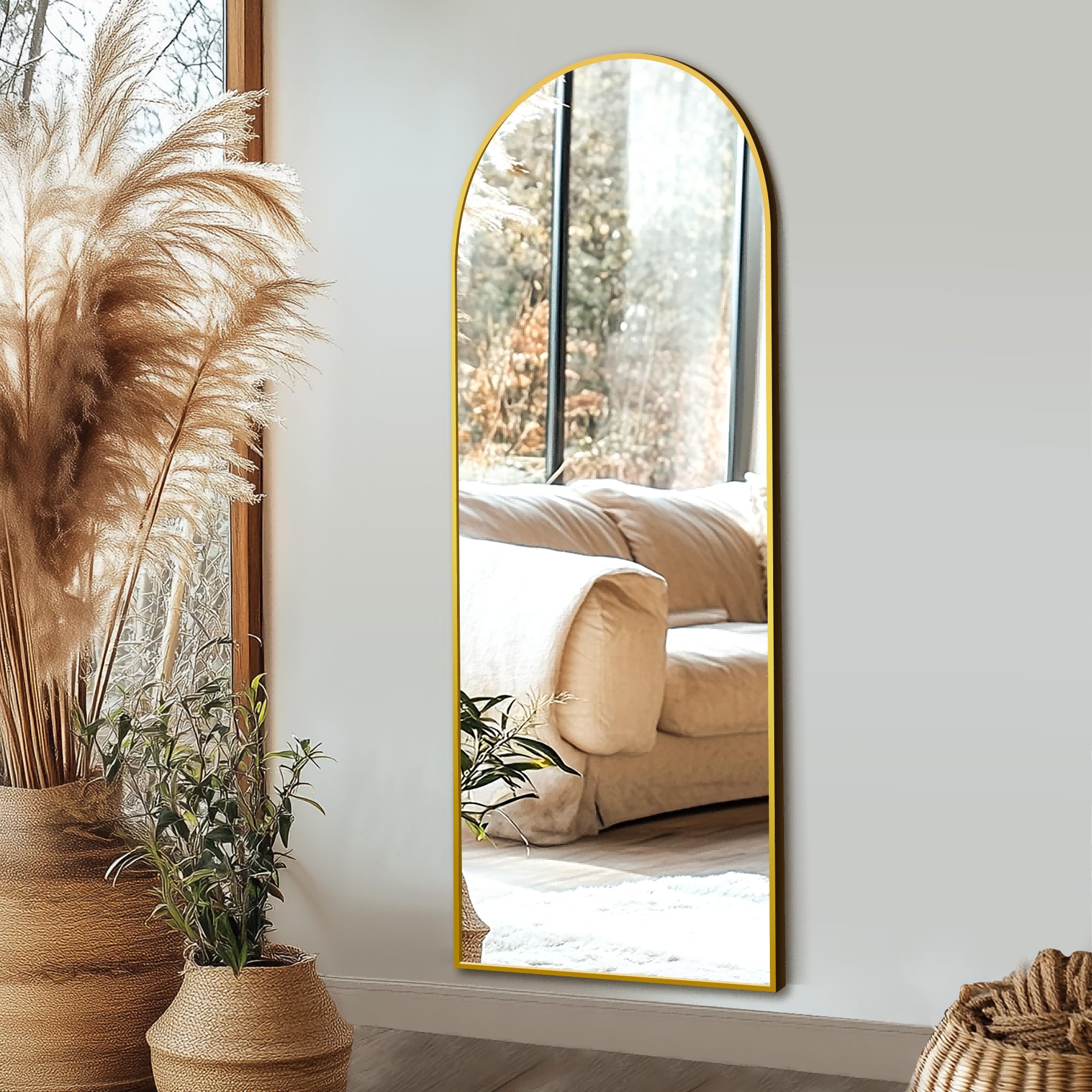 Delma HD reflection through floating glass mirror in modern room