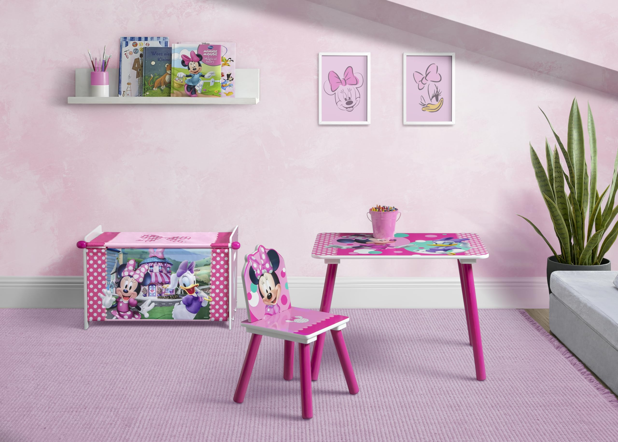 Delta Children Minnie Mouse chair close-up with toddler-friendly seating and cheerful design
