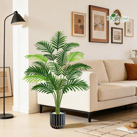 Der Rose compact artificial tree suitable for apartments.
