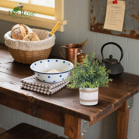 Der Rose 4-pack adds vitality to bathrooms living rooms and office desks.