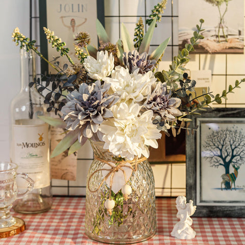 Der Rose greenery accents with eucalyptus add texture to any room.