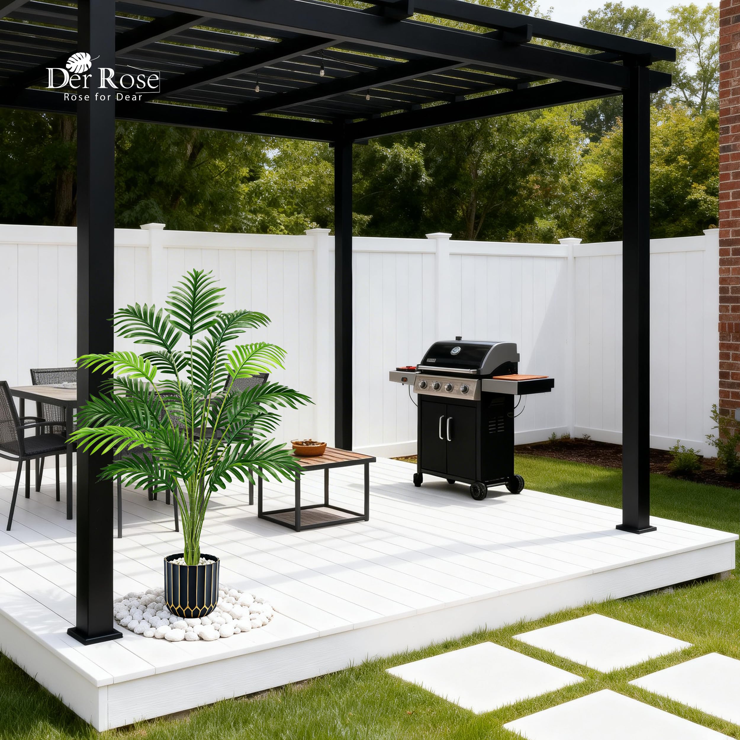 Der Rose home office palm tree elevates room styling.